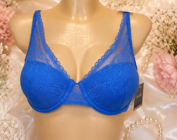 Niebieski koronkowy biustonosz Chantelle 26820 70D - przód